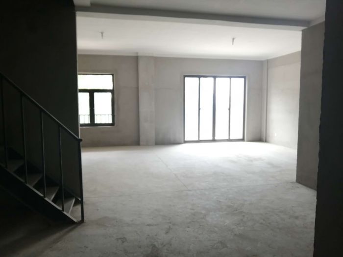 雨润星雨华府南区 4室2厅3卫 205.00m&sup2;