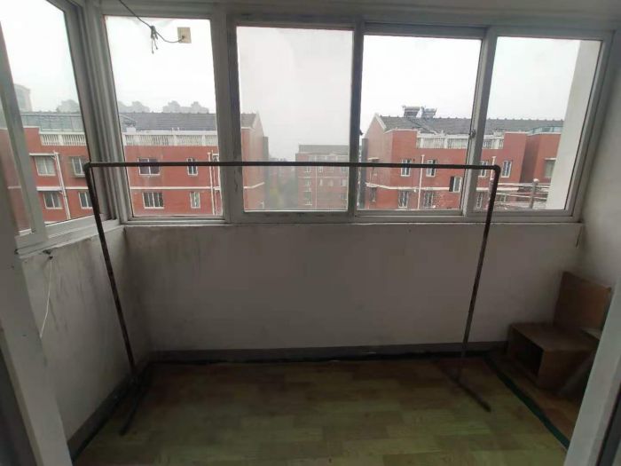 秦灶新村 2室1厅1卫 75m&sup2;