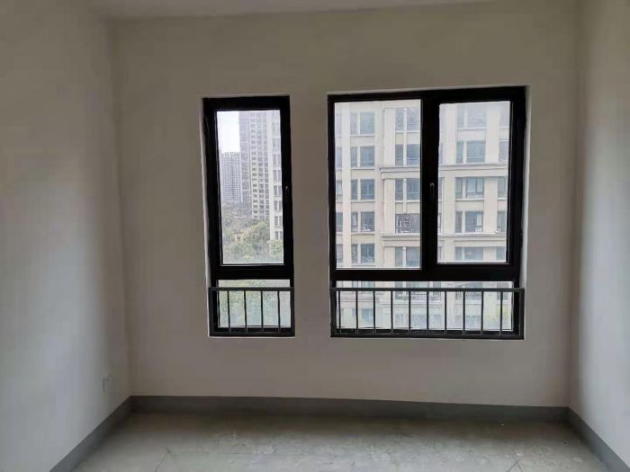 南通橡树湾 5室3厅3卫 252m&sup2;
