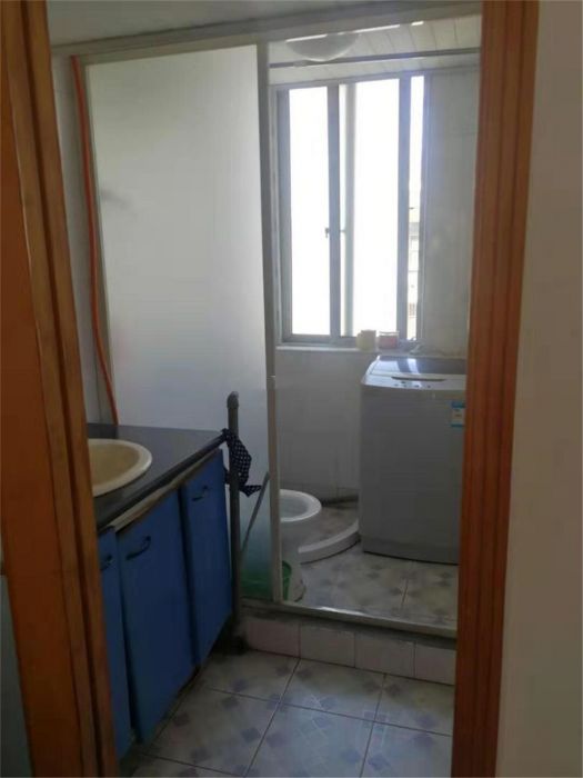 易家桥新村 2室1厅1卫 61m&sup2;