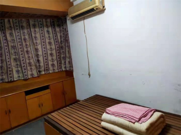 中南大厦 2室1厅1卫 75m&sup2;