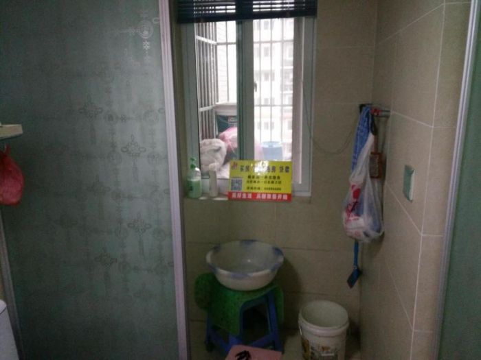 新苑华庭 2室2厅1卫 95m&sup2;