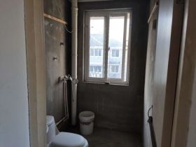 天山花苑 2室1厅1卫 56m&sup2;