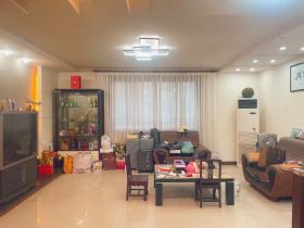 森大蒂花苑 3室2厅1卫 138.4m&sup2;