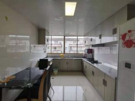 天都花苑 6室2厅2卫 225m&sup2;