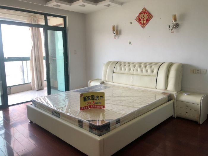 凤凰莱茵苑 3室2厅2卫 149m&sup2;