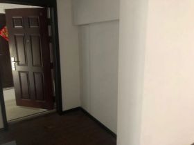 军山花园 3室2厅2卫 137.1m&sup2;