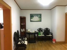 黎明花园 4室2厅2卫 182.56m&sup2;