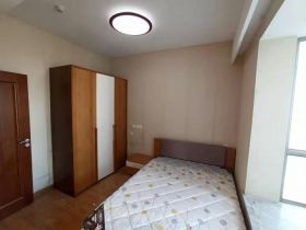 润华国际中心 3室2厅1卫 100m&sup2;