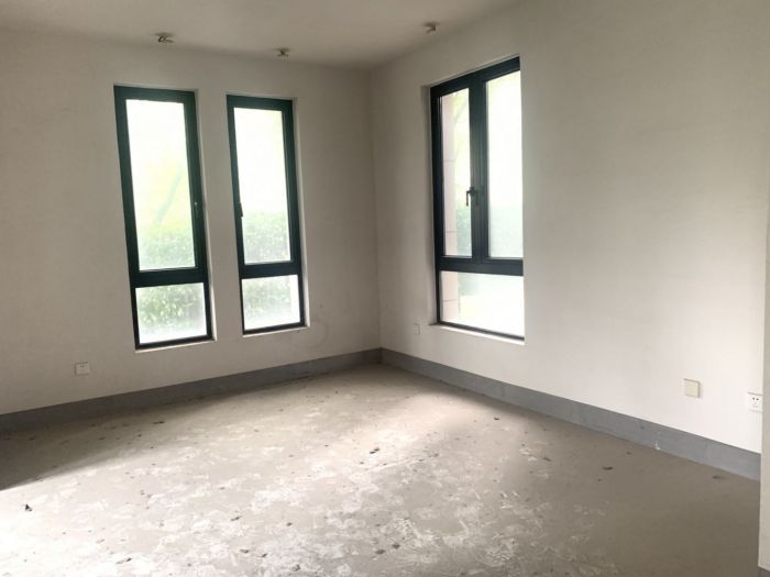 山水壹号 5室3厅4卫 359.00m&sup2;
