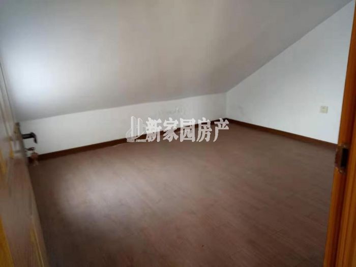 新星苑 5室1厅2卫 180m&sup2;