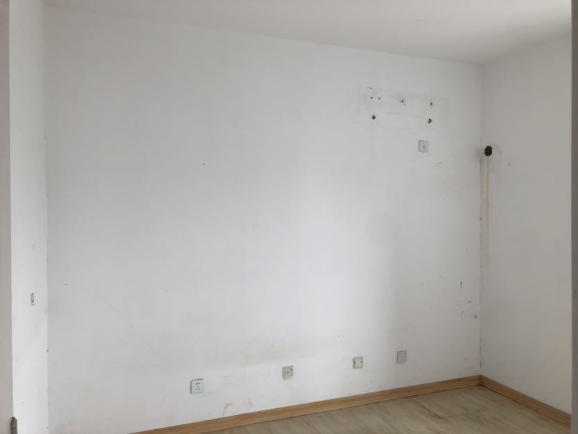 景华城 3室2厅2卫 132m&sup2;