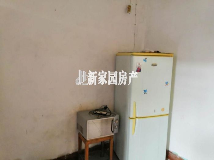 任港路新村 1室厅卫 58m&sup2;