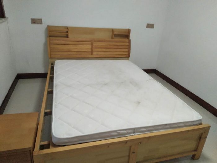 东晖花园 4室2厅2卫 130m&sup2;