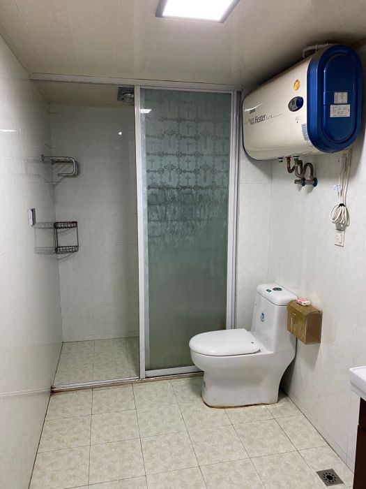 高迪晶城 3室2厅1卫 156m&sup2;