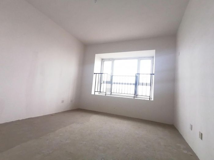 中南世纪花城三期 3室2厅1卫 146.00m&sup2;
