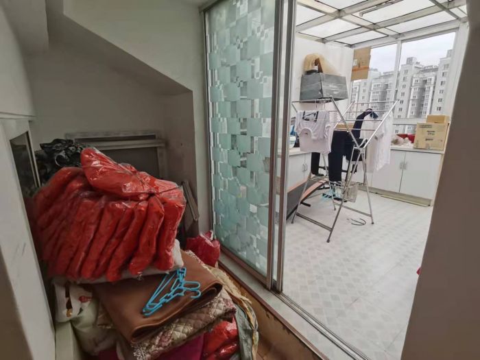 新港花苑 4室2厅2卫 106.5m&sup2;