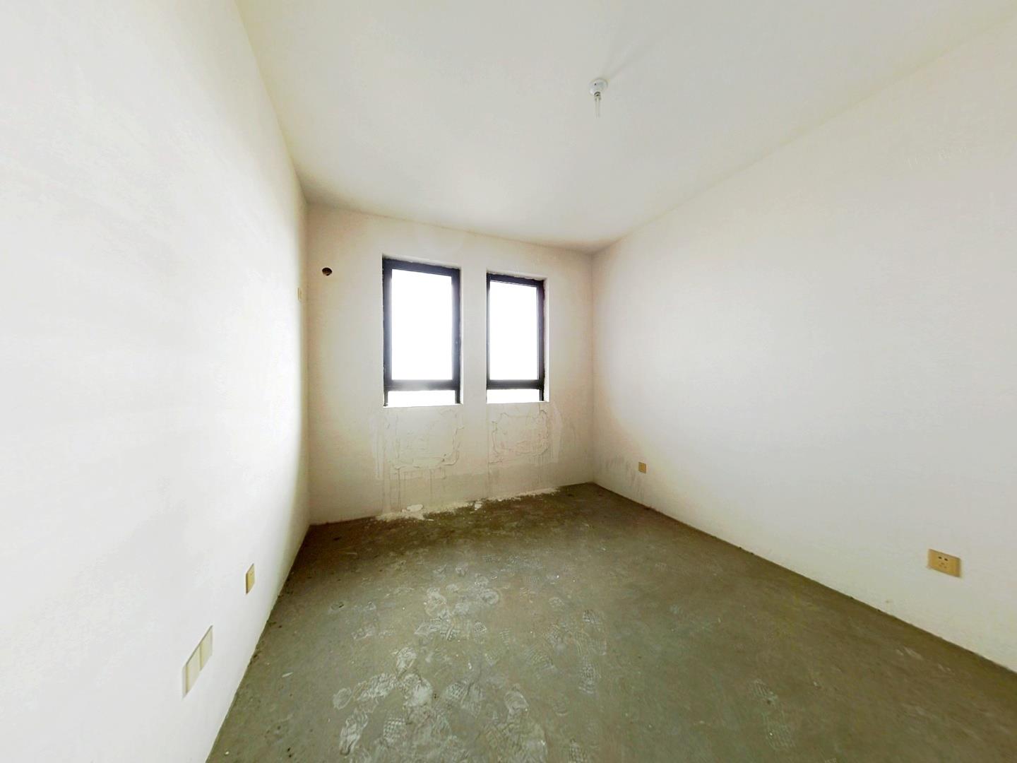 中港城世家 4室2厅2卫 189m&sup2;