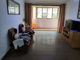 天都花苑 3室2厅1卫 138m&sup2;