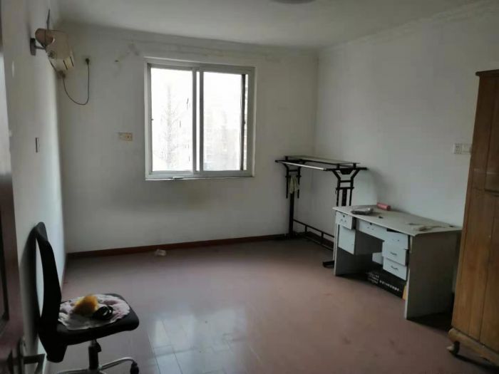 公园三村 3室1厅1卫 96m&sup2;