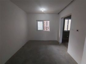 绿地新里城 4室2厅2卫 140m&sup2;
