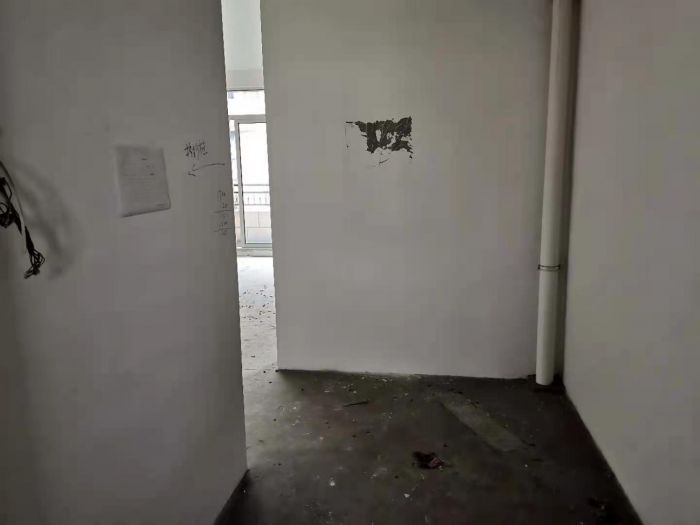 军山花园 4室2厅3卫 233m&sup2;