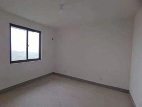 兴石花园 3室2厅1卫 130m&sup2;