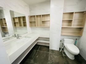 中南世纪花城三期 3室2厅2卫 138m&sup2;