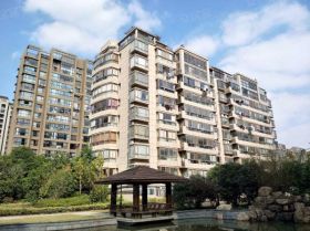 天安花园 4室2厅1卫 235.86m&sup2;