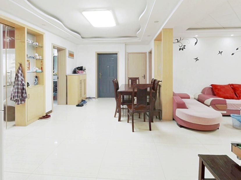 天山花苑 3室2厅2卫 132m&sup2;