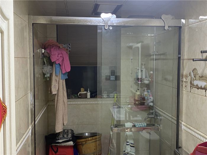 华强城 3室2厅2卫 140m&sup2;