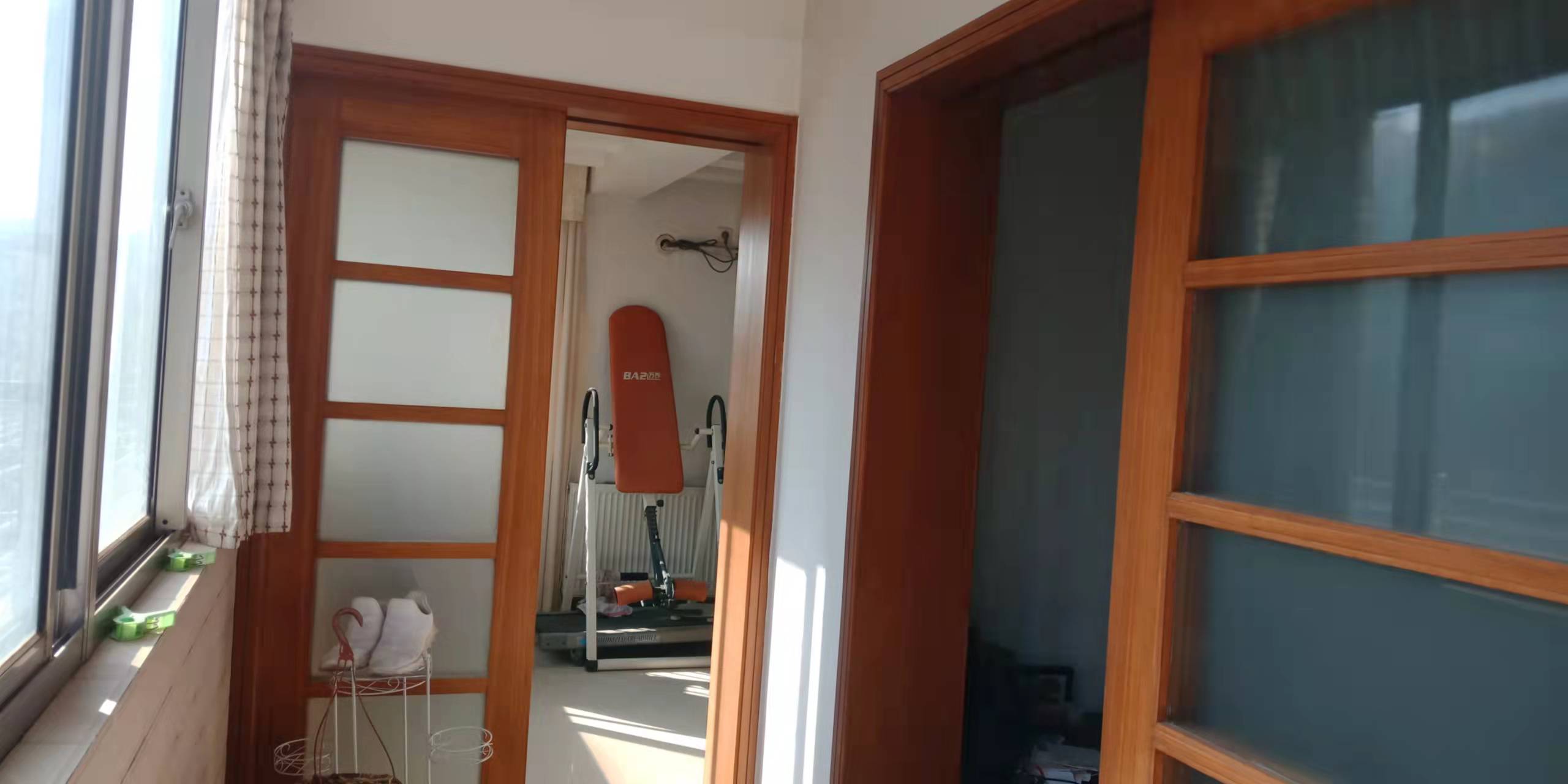 莲花苑 4室2厅1卫 139m&sup2;