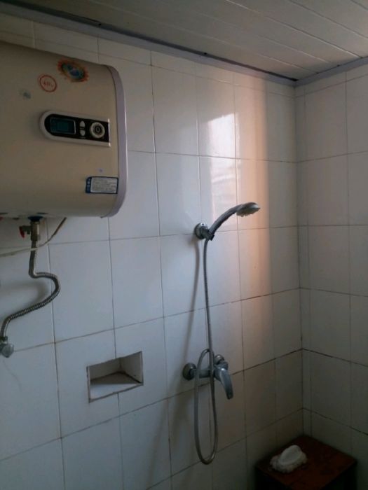 易家桥新村 1室1厅卫 40m&sup2;