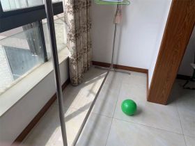 万通城 2室2厅1卫 96m&sup2;