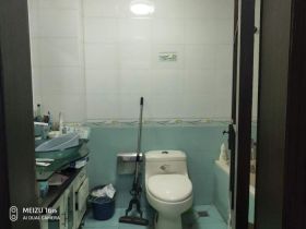 天地华庭 4室2厅2卫 163m&sup2;