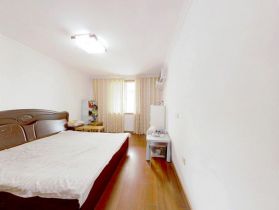滨河东城 3室2厅2卫 140m&sup2;