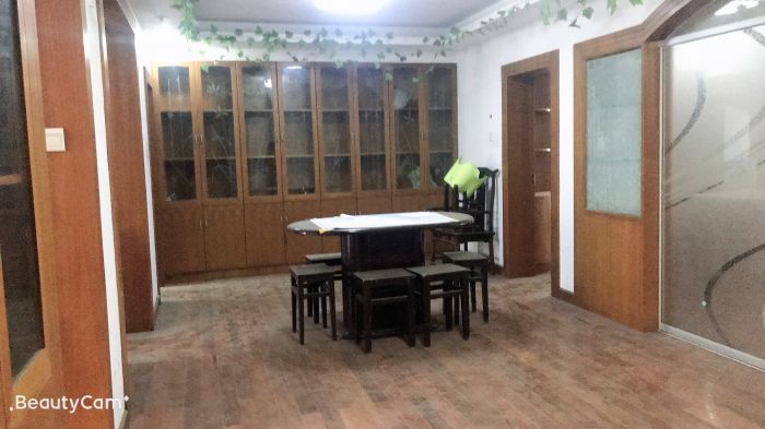 华侨花苑 4室1厅2卫 140m&sup2;