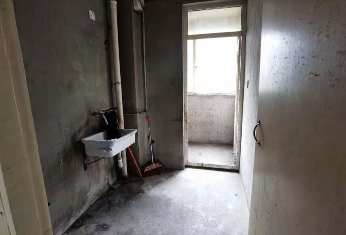 城山花园 2室1厅1卫 77.1m&sup2;