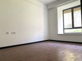军山花园 3室3厅2卫 137m&sup2;