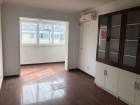 紫东花苑 5室1厅1卫 198m&sup2;