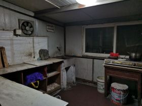 新龙花苑 6室3厅3卫 223.24m&sup2;