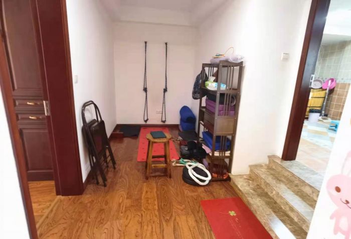 益兴名流府 4室2厅2卫 187.00m&sup2;