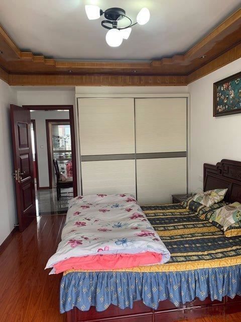 虹桥新村(朝霞路) 2室1厅1卫 61m&sup2;