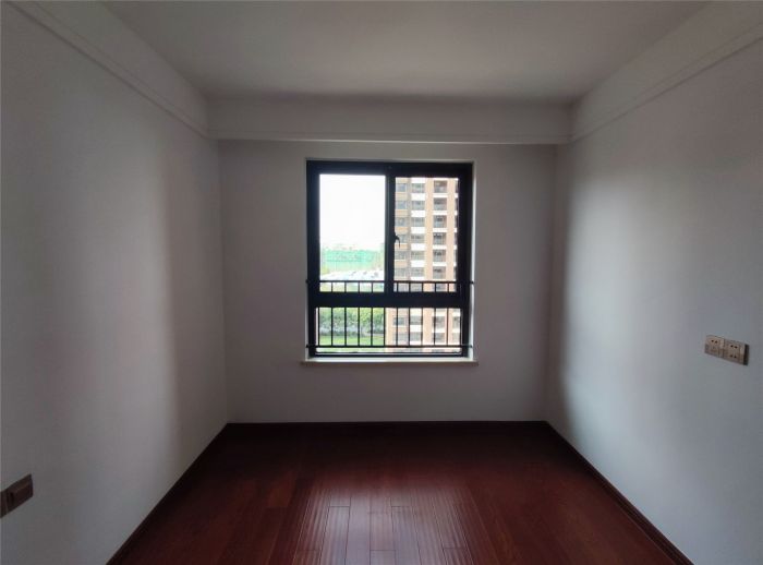 林肯公园 3室2厅2卫 114m&sup2;