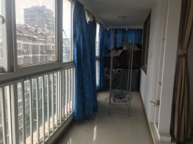 亚太苑 3室2厅2卫 136.00m&sup2;