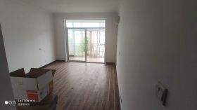 爱玛花苑 4室2厅2卫 136m&sup2;