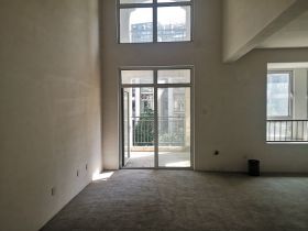 军山花园 4室2厅2卫 167m&sup2;