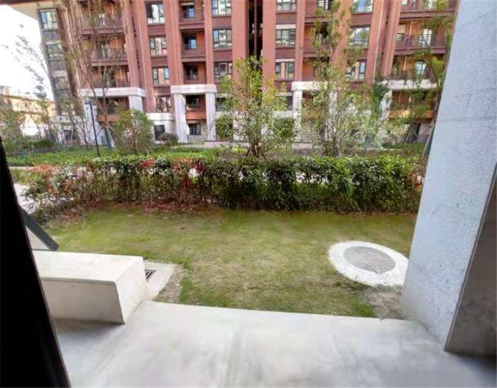 星湖郡 2室2厅2卫 254m&sup2;