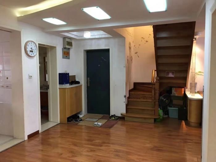 世纪新城 4室2厅2卫 150m&sup2;