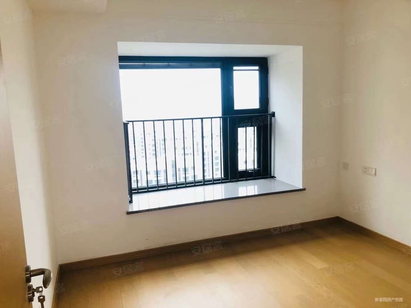 时光漫城 3室2厅1卫 92m&sup2;